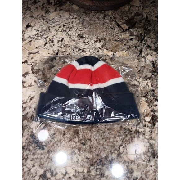 Stepchild Snowboards Patch Beanie Toque One Size Fits All. Blue Red White Cap - Picture 8 of 8